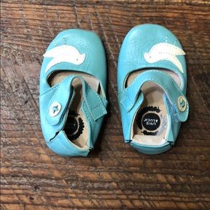Livie and Luca Soft sole baby shoe size 6-12 mos